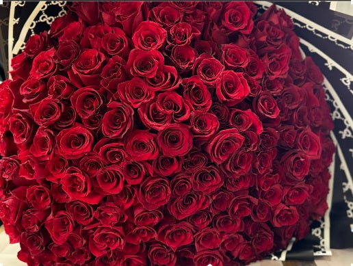 200 Roses bouquet