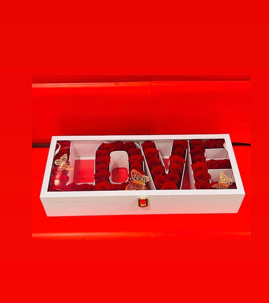 RED ROSES LOVE BOX